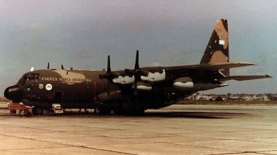 Photo ID 81629 by Carlos Ay. Argentina Air Force Lockheed KC 130H Hercules L 382, TC 69