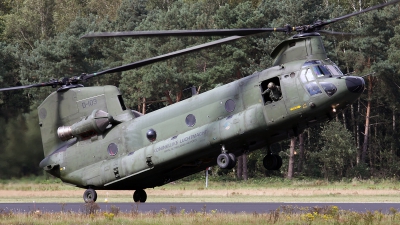 Photo ID 81694 by Mark Broekhans. Netherlands Air Force Boeing Vertol CH 47D Chinook, D 103