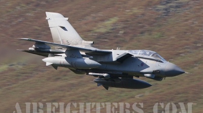 Photo ID 10358 by Paul Cameron. UK Air Force Panavia Tornado GR4, ZG777