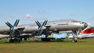 Photo ID 82436 by Chris Albutt. Russia Air Force Tupolev Tu 95V Bear A, 7807
