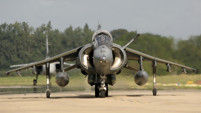 Photo ID 83040 by Gary Chadwick. UK Air Force British Aerospace Harrier GR 7A, ZD437