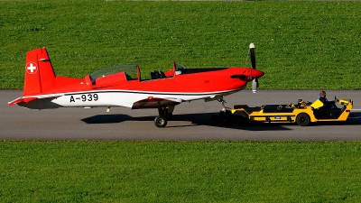 Photo ID 84395 by Martin Thoeni - Powerplanes. Switzerland Air Force Pilatus NCPC 7 Turbo Trainer, A 939