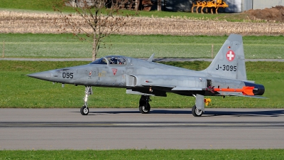 Photo ID 85352 by Martin Thoeni - Powerplanes. Switzerland Air Force Northrop F 5E Tiger II, J 3095