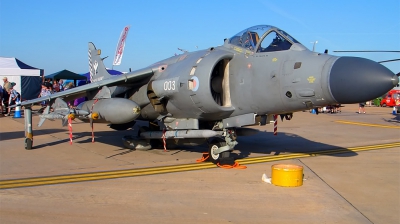 Photo ID 86537 by Chris Albutt. UK Navy British Aerospace Sea Harrier FA 2, ZE690