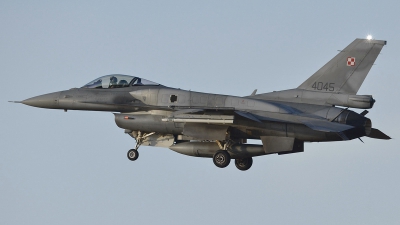 Photo ID 86425 by Armando Tuñon. Poland Air Force General Dynamics F 16C Fighting Falcon, 4045