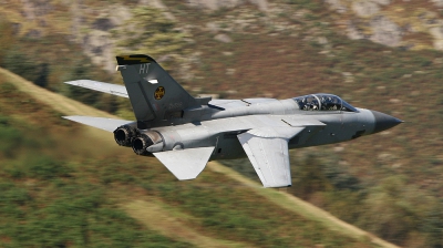 Photo ID 10989 by Paul Cameron. UK Air Force Panavia Tornado F3, ZH556
