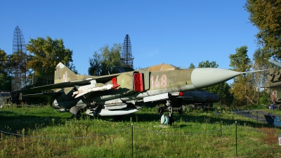 Photo ID 88133 by Paul Newbold. Poland Air Force Mikoyan Gurevich MiG 23MF, 148