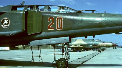 Photo ID 90448 by Carl Brent. Hungary Air Force Mikoyan Gurevich MiG 23UB, 20