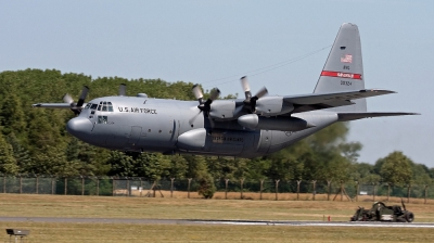 Photo ID 94658 by Chris Albutt. USA Air Force Lockheed C 130H Hercules L 382, 80 0324
