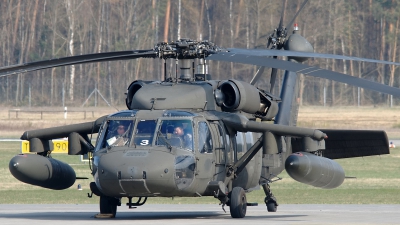 Photo ID 95702 by Günther Feniuk. USA Army Sikorsky UH 60A Black Hawk S 70A, 88 26071