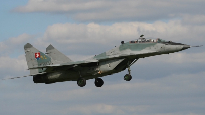 Photo ID 97768 by Michal Hlavac. Slovakia Air Force Mikoyan Gurevich MiG 29UBS 9 51, 5304