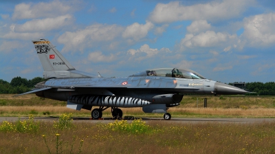 Photo ID 97725 by Alex Staruszkiewicz. T rkiye Air Force General Dynamics F 16D Fighting Falcon, 93 0695
