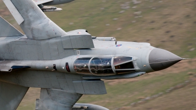 Photo ID 100695 by Paul Massey. UK Air Force Panavia Tornado GR4, ZD719