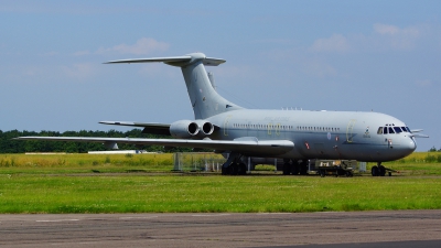 Photo ID 103764 by Lukas Kinneswenger. UK Air Force Vickers 1106 VC 10 C1K, XV104
