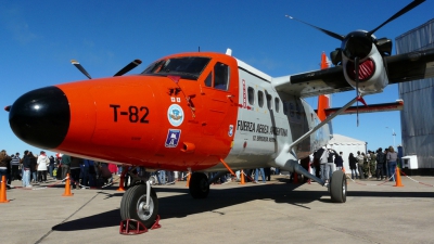 Photo ID 104758 by Martin Kubo. Argentina Air Force De Havilland Canada DHC 6 100 Twin Otter, T 82
