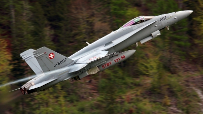 Photo ID 104962 by Robin Coenders / VORTEX-images. Switzerland Air Force McDonnell Douglas F A 18C Hornet, J 5007