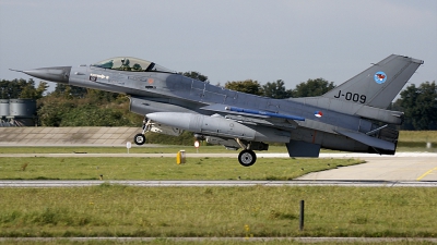 Photo ID 107315 by rob martaré. Netherlands Air Force General Dynamics F 16AM Fighting Falcon, J 009