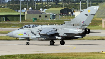 Photo ID 107656 by Joop de Groot. UK Air Force Panavia Tornado GR4A, ZA395