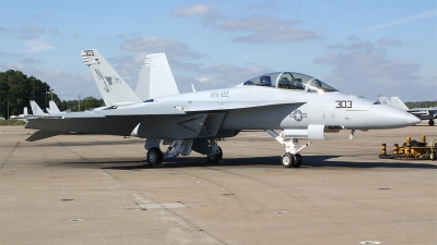 Photo ID 13926 by James Shelbourn. USA Navy Boeing F A 18F Super Hornet, 166456