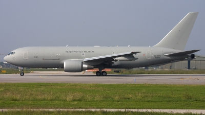 Photo ID 108577 by Roberto Bianchi. Italy Air Force Boeing KC 767A 767 2EY ER, MM62226