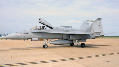 Photo ID 108865 by W.A.Kazior. USA Navy McDonnell Douglas F A 18C Hornet, 164210