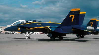 Photo ID 113783 by David F. Brown. USA Navy McDonnell Douglas F A 18B Hornet, 161354