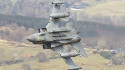 Photo ID 115076 by Neil Bates. UK Air Force Panavia Tornado GR4, ZA614