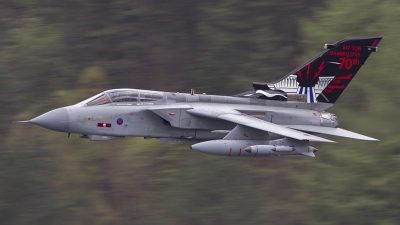 Photo ID 119688 by Tom Gibbons. UK Air Force Panavia Tornado GR4, ZA492