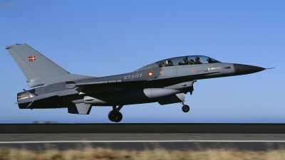 Photo ID 120301 by Baldur Sveinsson. Denmark Air Force General Dynamics F 16B Fighting Falcon, ET 207