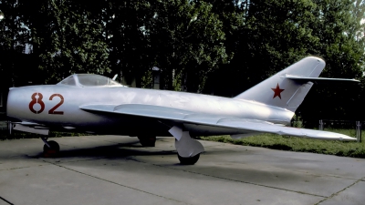 Photo ID 122146 by Sven Zimmermann. Russia Air Force Mikoyan Gurevich MiG 17, 82 RED