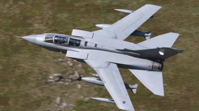 Photo ID 16087 by Paul Cameron. UK Air Force Panavia Tornado GR4, ZD748