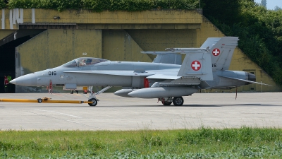 Photo ID 125198 by Martin Thoeni - Powerplanes. Switzerland Air Force McDonnell Douglas F A 18C Hornet, J 5016