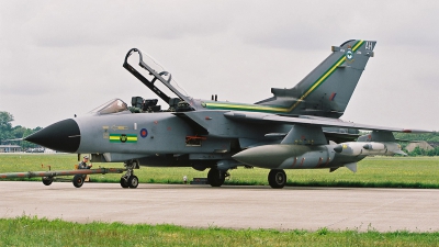 Photo ID 126675 by Jan Eenling. UK Air Force Panavia Tornado GR4, ZA585