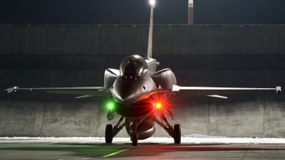 Photo ID 17210 by Piotr Zdunek. Poland Air Force General Dynamics F 16D Fighting Falcon, 4083