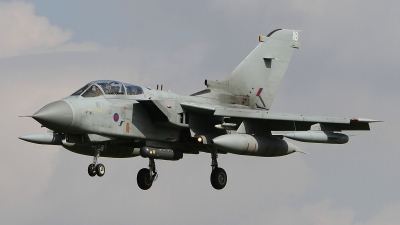 Photo ID 132820 by Paul Newbold. UK Air Force Panavia Tornado GR4, ZG705