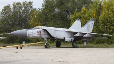 Photo ID 133766 by Chris Lofting. Ukraine Air Force Mikoyan Gurevich MiG 25PD, 98 RED