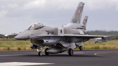 Photo ID 143745 by Caspar Smit. Poland Air Force General Dynamics F 16C Fighting Falcon, 4040