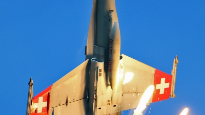Photo ID 146546 by Isch Eduard. Switzerland Air Force McDonnell Douglas F A 18C Hornet, J 5014