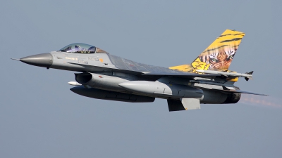 Photo ID 146607 by Mark Broekhans. Belgium Air Force General Dynamics F 16AM Fighting Falcon, FA 106