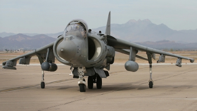 Photo ID 149865 by Ian Nightingale. USA Marines McDonnell Douglas AV 8B Harrier ll, 165569