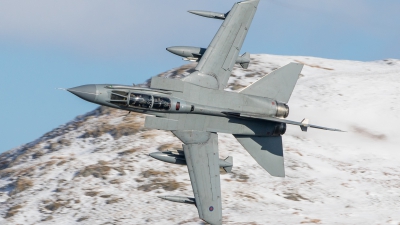 Photo ID 153151 by Tom Dean. UK Air Force Panavia Tornado GR4, ZA553