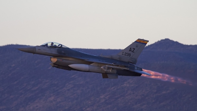 Photo ID 153580 by Lieuwe Hofstra. USA Air Force General Dynamics F 16C Fighting Falcon, 86 0239