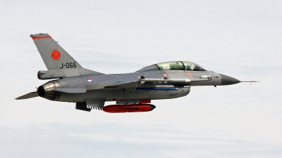 Photo ID 154868 by Richard de Groot. Netherlands Air Force General Dynamics F 16BM Fighting Falcon, J 066