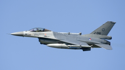 Photo ID 156960 by Joop de Groot. Netherlands Air Force General Dynamics F 16AM Fighting Falcon, J 016