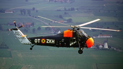 Photo ID 157241 by D. A. Geerts. Belgium Air Force Sikorsky HSS 1 Seabat S 58C, B8
