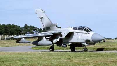 Photo ID 158374 by Joop de Groot. UK Air Force Panavia Tornado GR4, ZD890