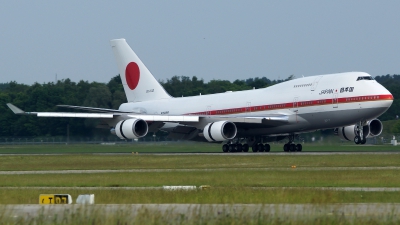 Photo ID 159377 by Lukas Kinneswenger. Japan Air Force Boeing 747 47C, 20 1102