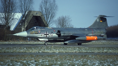 Photo ID 19821 by Lieuwe Hofstra. Germany Navy Lockheed RF 104G Starfighter, 21 24