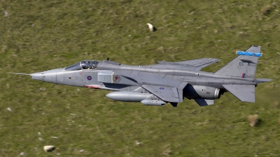 Photo ID 163224 by Chris Lofting. UK Air Force Sepecat Jaguar GR3A, XX724