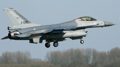 Photo ID 163335 by Arie van Groen. Netherlands Air Force General Dynamics F 16AM Fighting Falcon, J 018